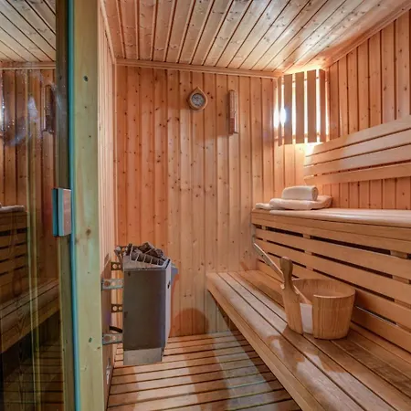 شقة Chalet Davos Contemporary Retreat With Timeless Bedra